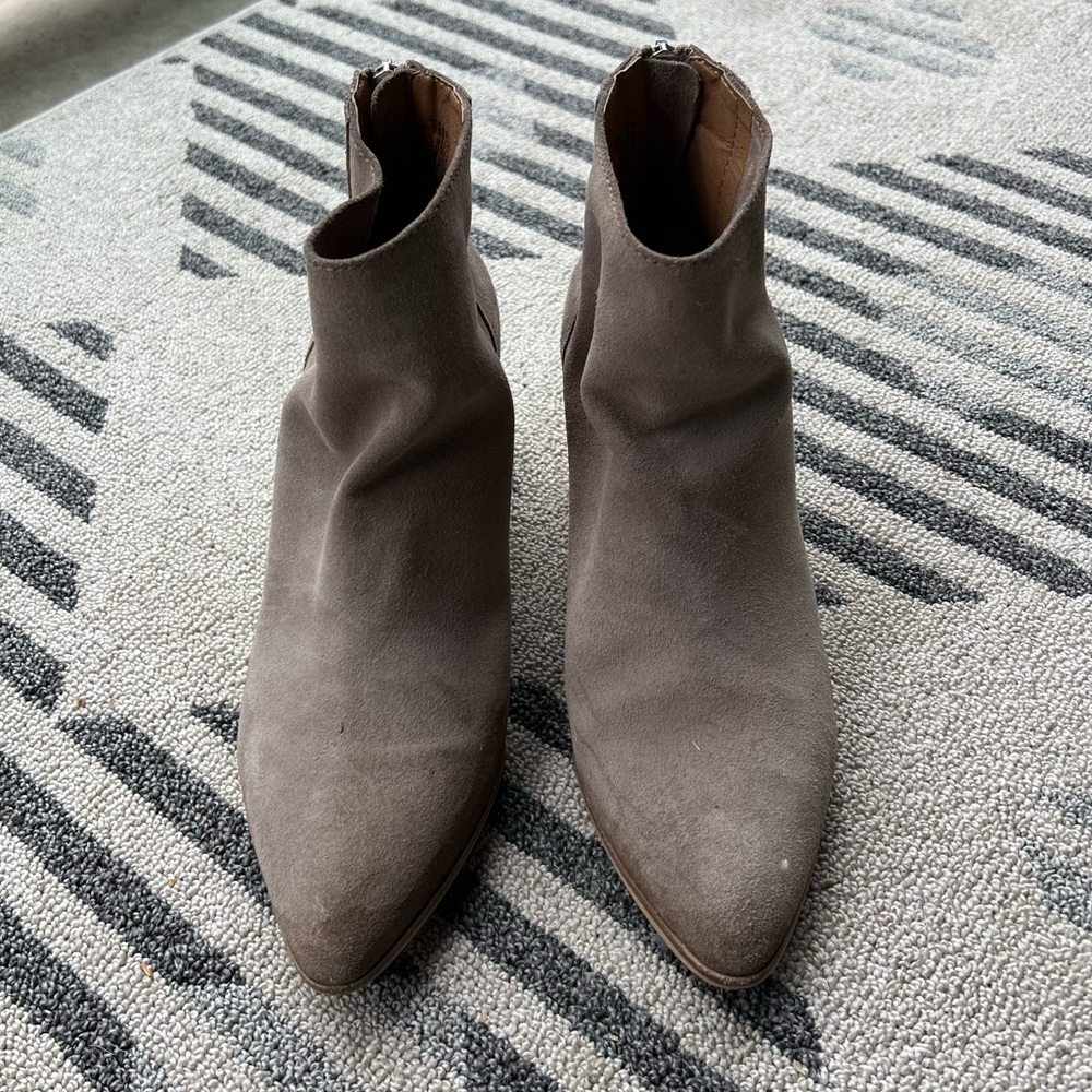 Steve Madden Booties Size 10M